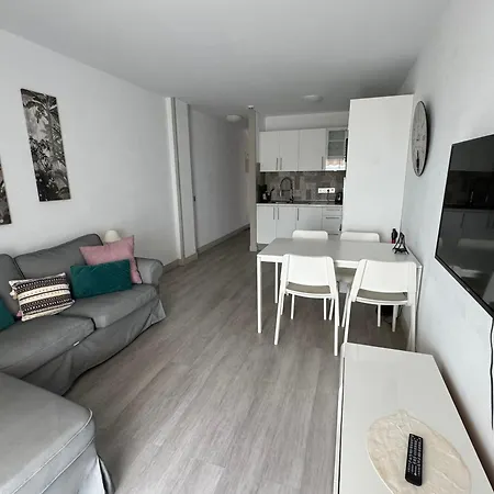 Casa Molly At Garden Appartamento